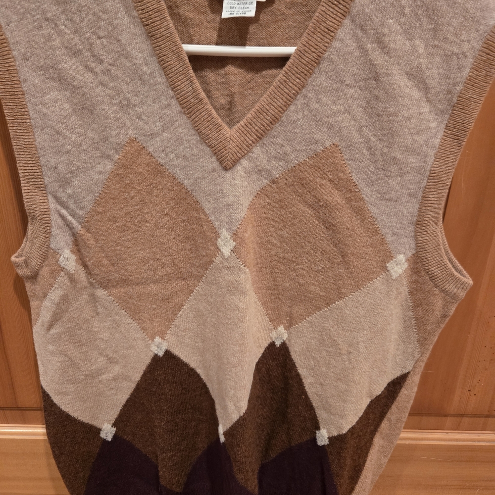 Neil Norman Vintage 100% Lambswool Argyle Patterned Sleeveless Sweater Vest